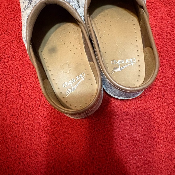 Snakeskin Patterned Dansko - Picture 3 of 6